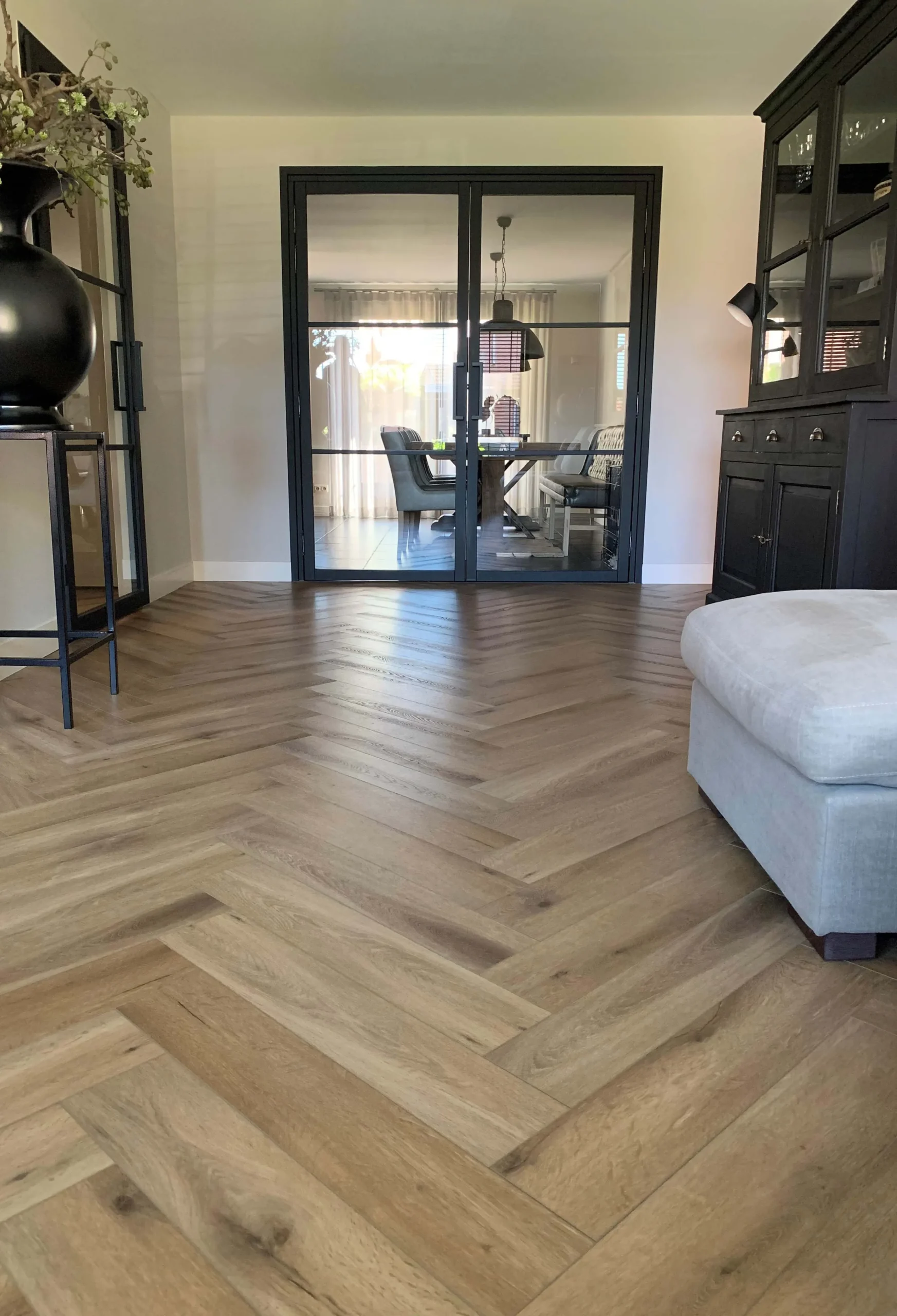 Visgraat PVC + Egaliseren + Leggen – Slechts €39,95 p/m² Actie geldig t/m 31 augustus